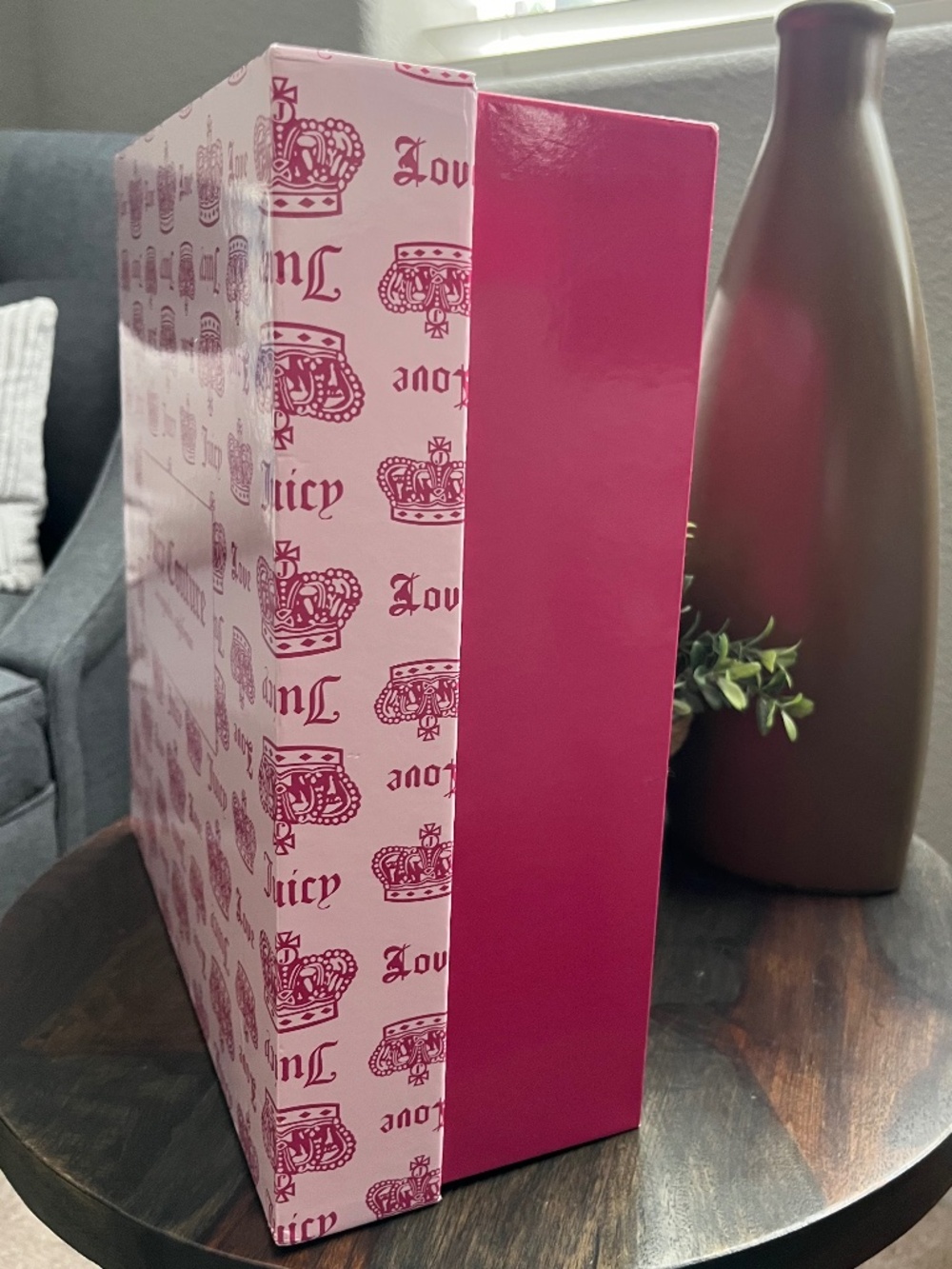Juicy Couture Pink Tote and Barrel Wristlet Gift Set - Picture 11 of 15